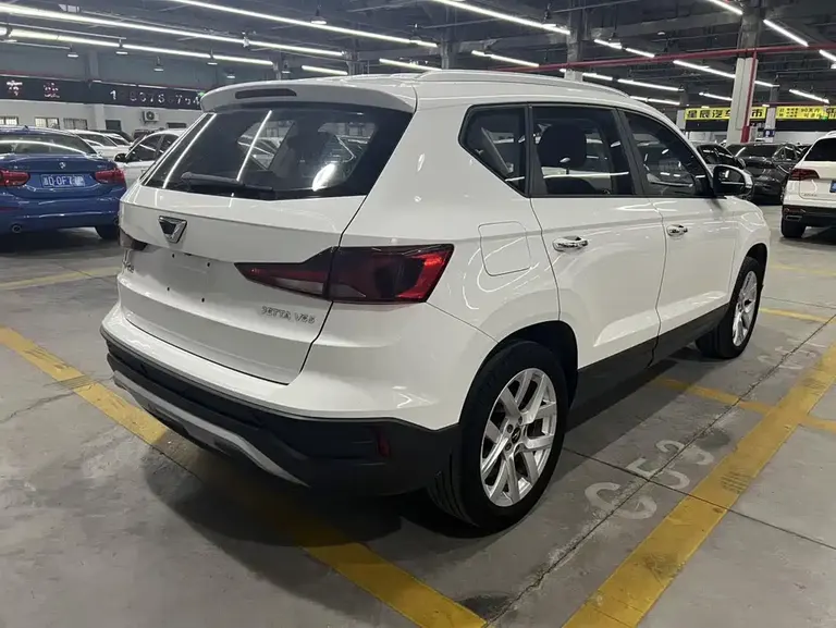 Jetta VS5 280 TSI Auto Progressive