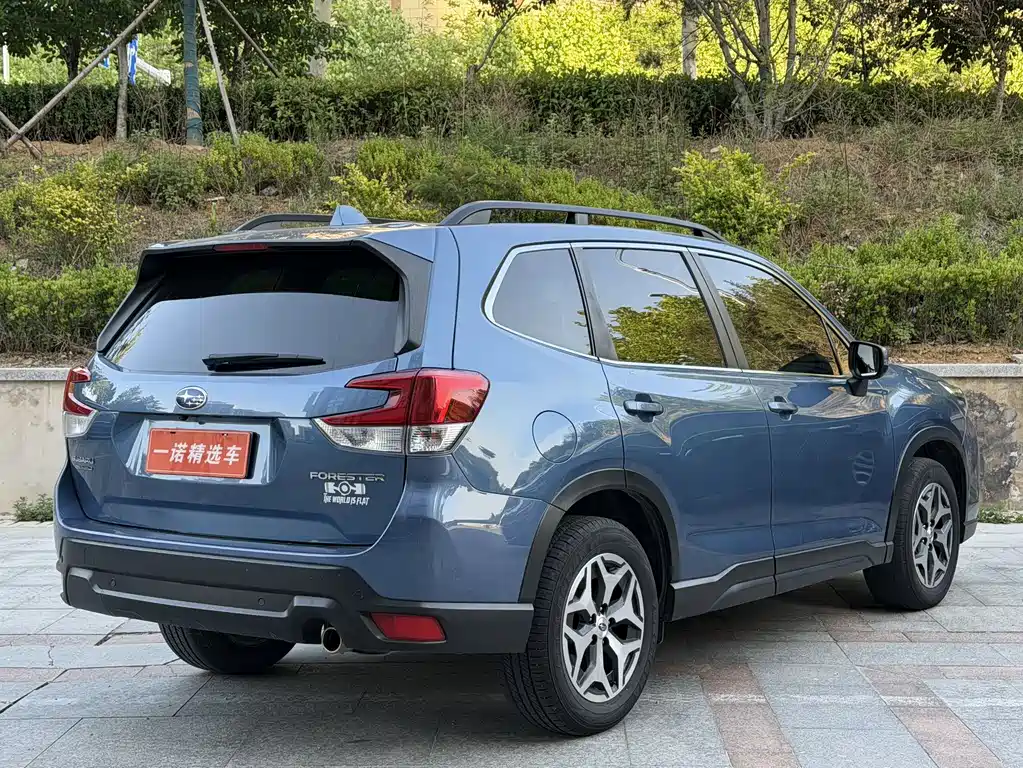 Forester 2.0 i AWD Luxury EyeSight