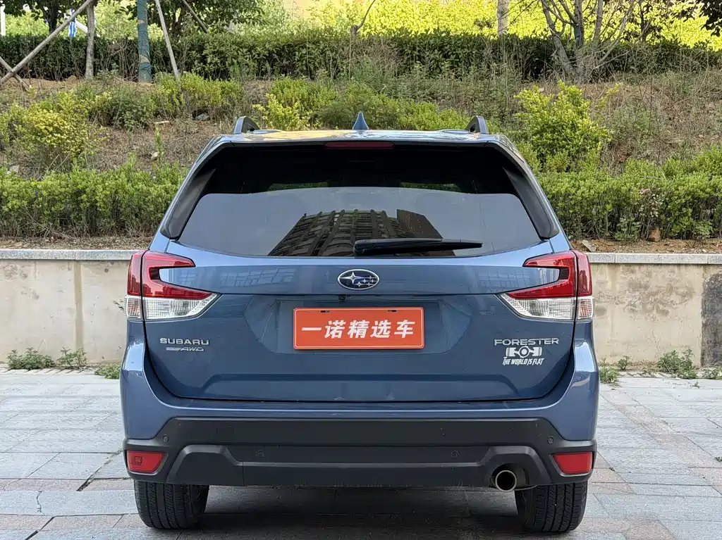 Forester 2.0 i AWD Luxury EyeSight
