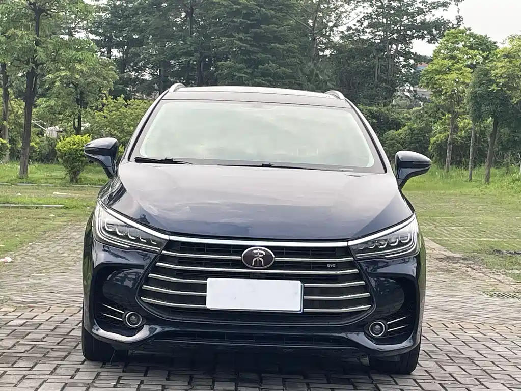 Song MAX 1.5 T Auto Connected Premium 7-seat