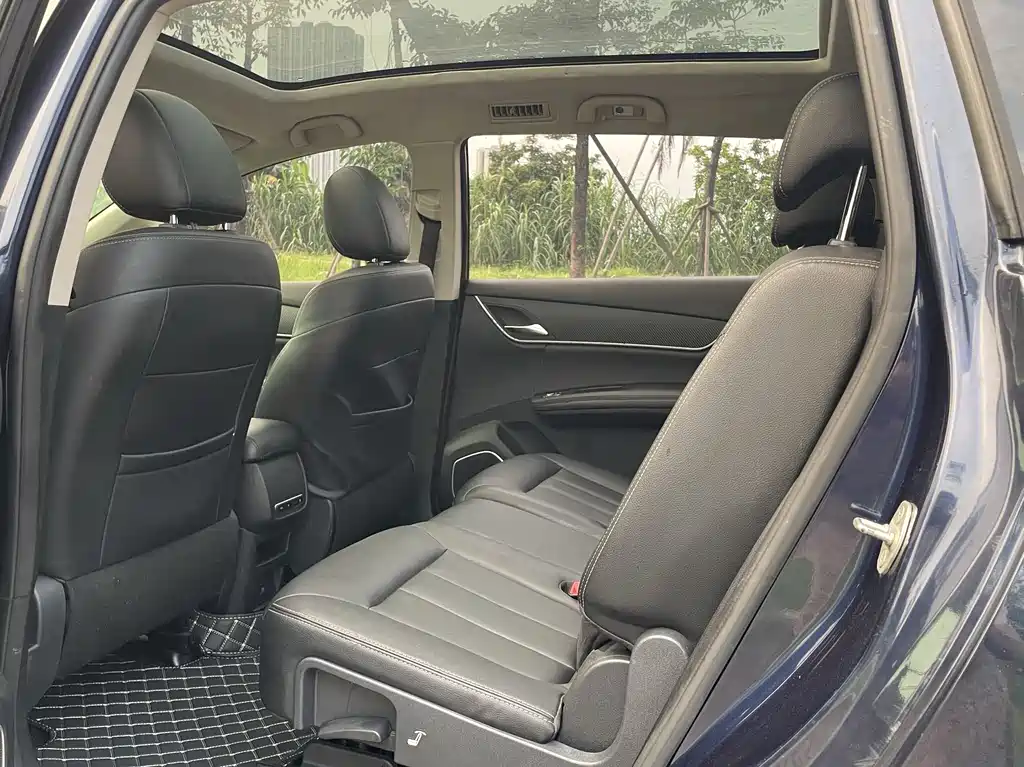 Song MAX 1.5 T Auto Connected Premium 7-seat