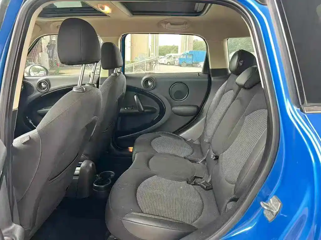 MINI COUNTRYMAN 1.6 L COOPER Fun