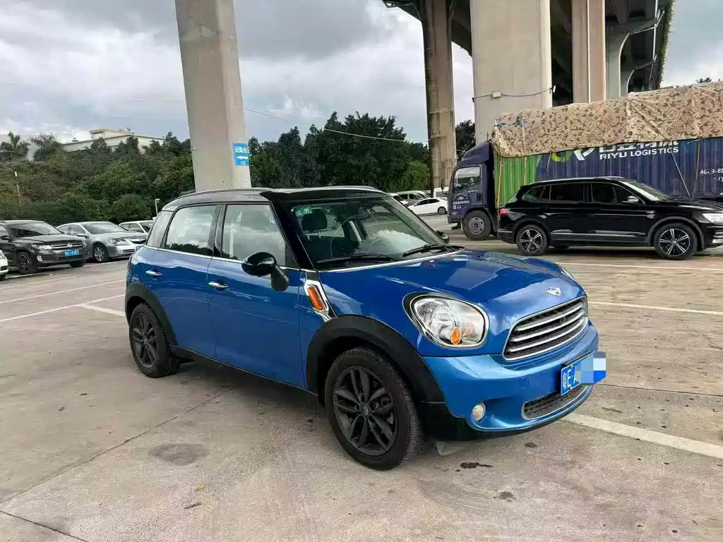 MINI COUNTRYMAN 1.6 L COOPER Fun