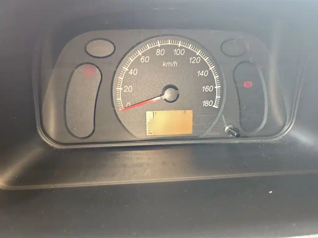 Wuling Zhiguang 1.2 L Van Transport Utility CN-VI 5-seat LSI