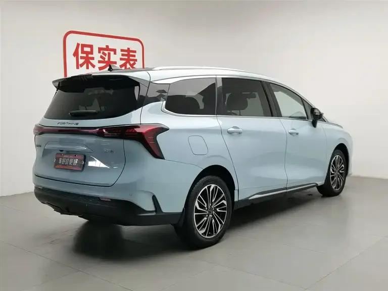 Dongfeng Fengxing Yacht 1.5 T DCT Set Sail