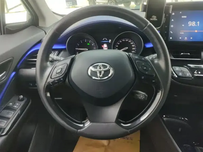 Toyota C-HR 2.0 L Luxury