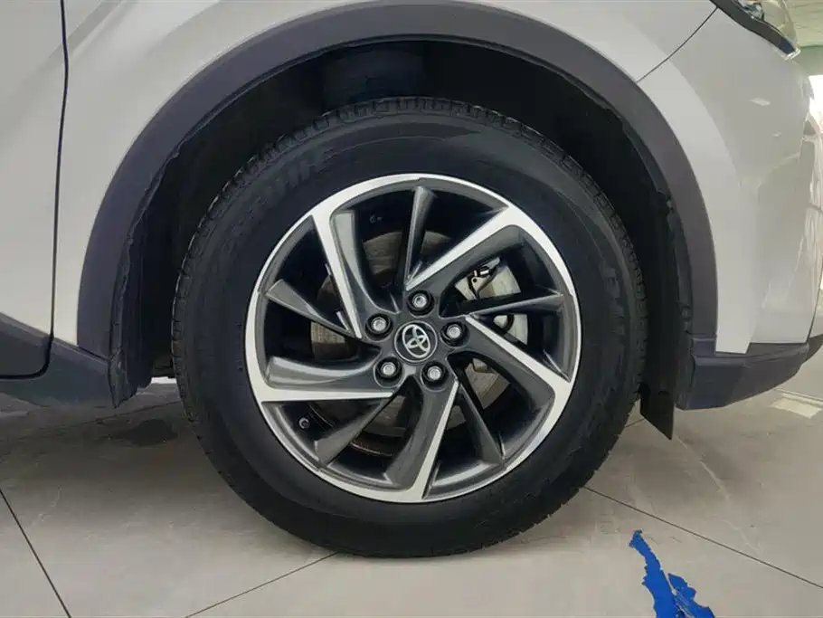Toyota C-HR 2.0 L Luxury