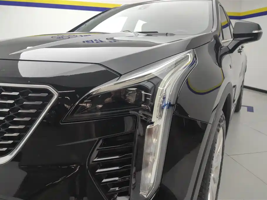Cadillac XT4 28 T 2 WD Tech