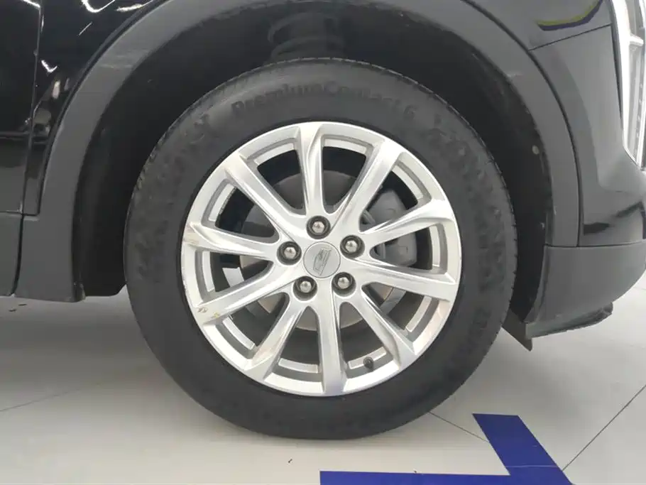 Cadillac XT4 28 T 2 WD Tech