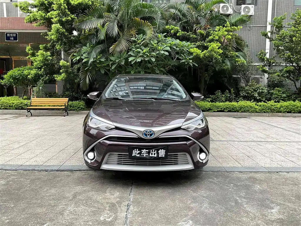 Levin Dual Engine 1.8 H V E-CVT Luxury