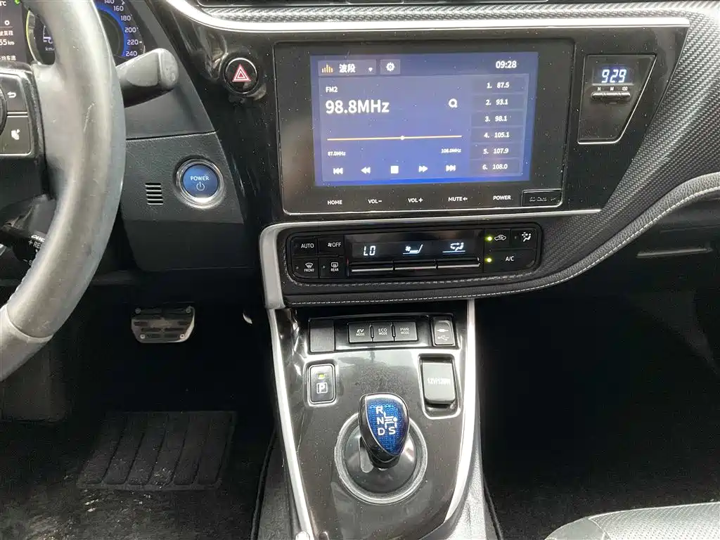 Levin Dual Engine 1.8 H V E-CVT Luxury