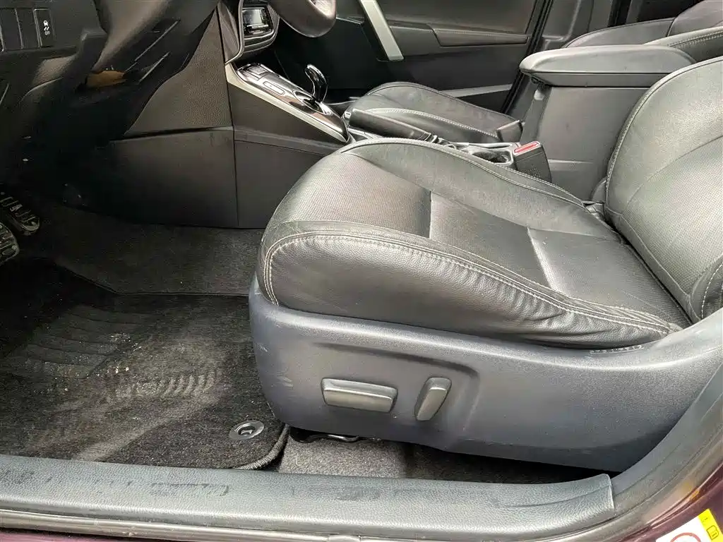 Levin Dual Engine 1.8 H V E-CVT Luxury