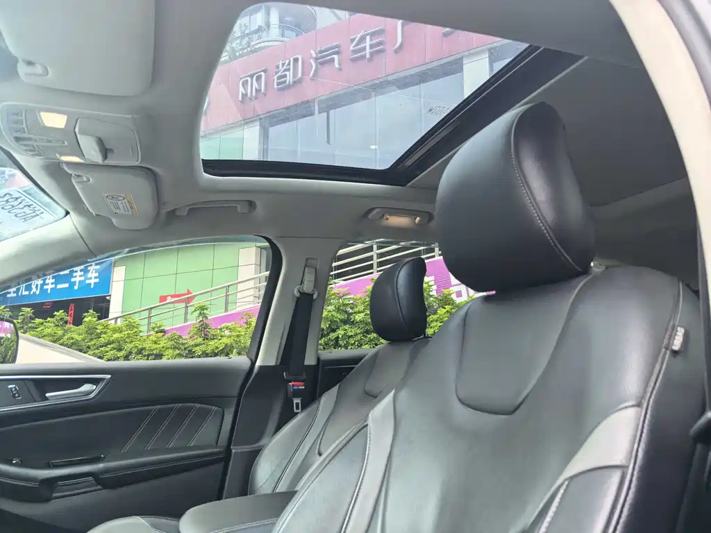 Edge EcoBoost 245 4 WD Sport 7-seat