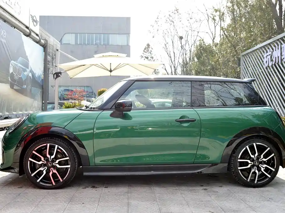 MINI MINI 2025款 2.0 T COOPER S 赛车手 三门版