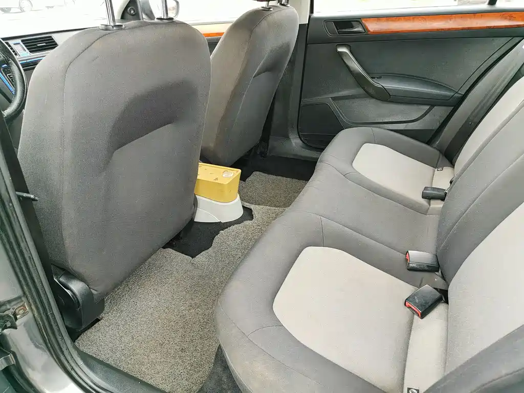 Rapid 1.4 L Manual Joy Select