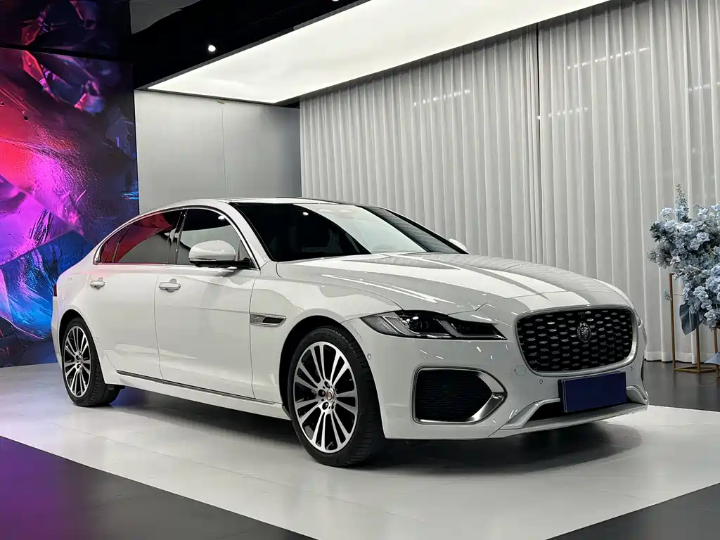 Jaguar XFL XFL 2.0 T P250 2 WD Premium Luxury