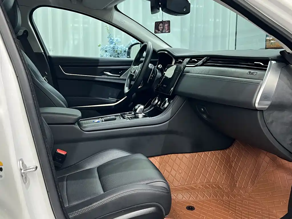 Jaguar XFL XFL 2.0 T P250 2 WD Premium Luxury