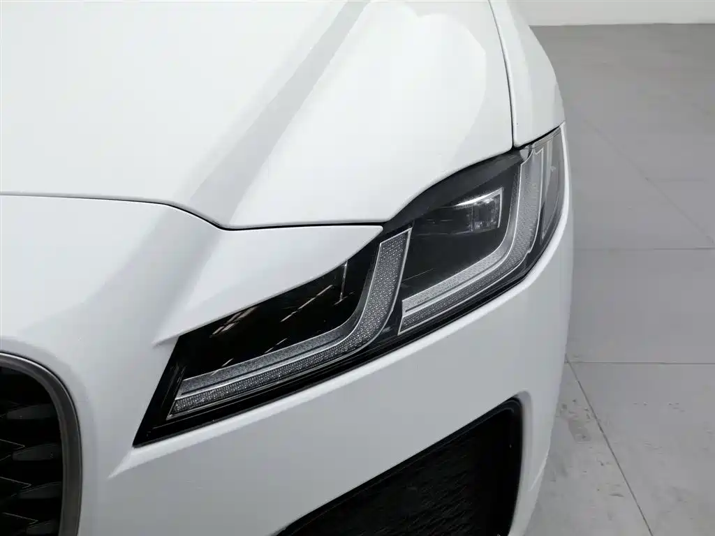 Jaguar XFL XFL 2.0 T P250 2 WD Elite Sport