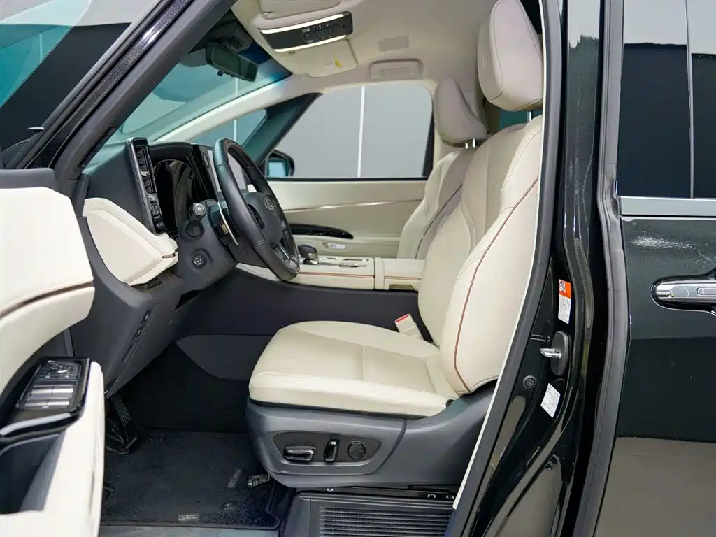 Lexus LM 500 h 6-seat Supreme