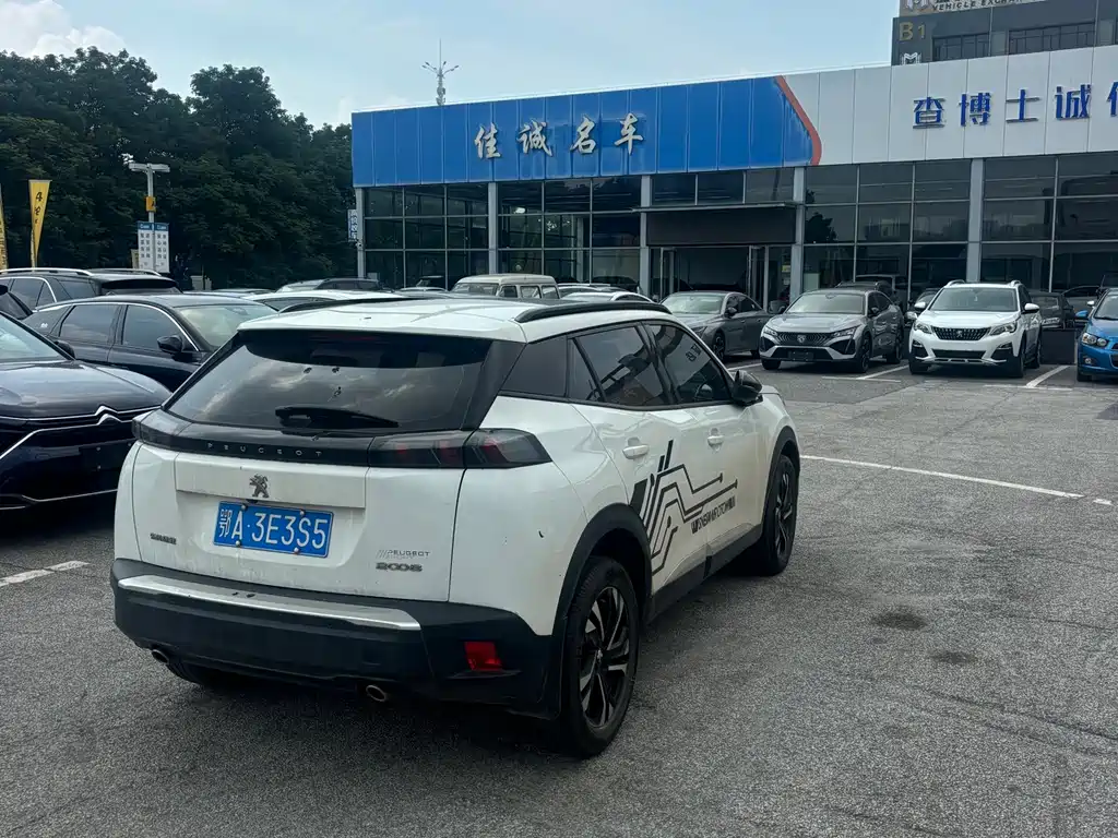 Peugeot 2008 2022 230 THP THE ONE