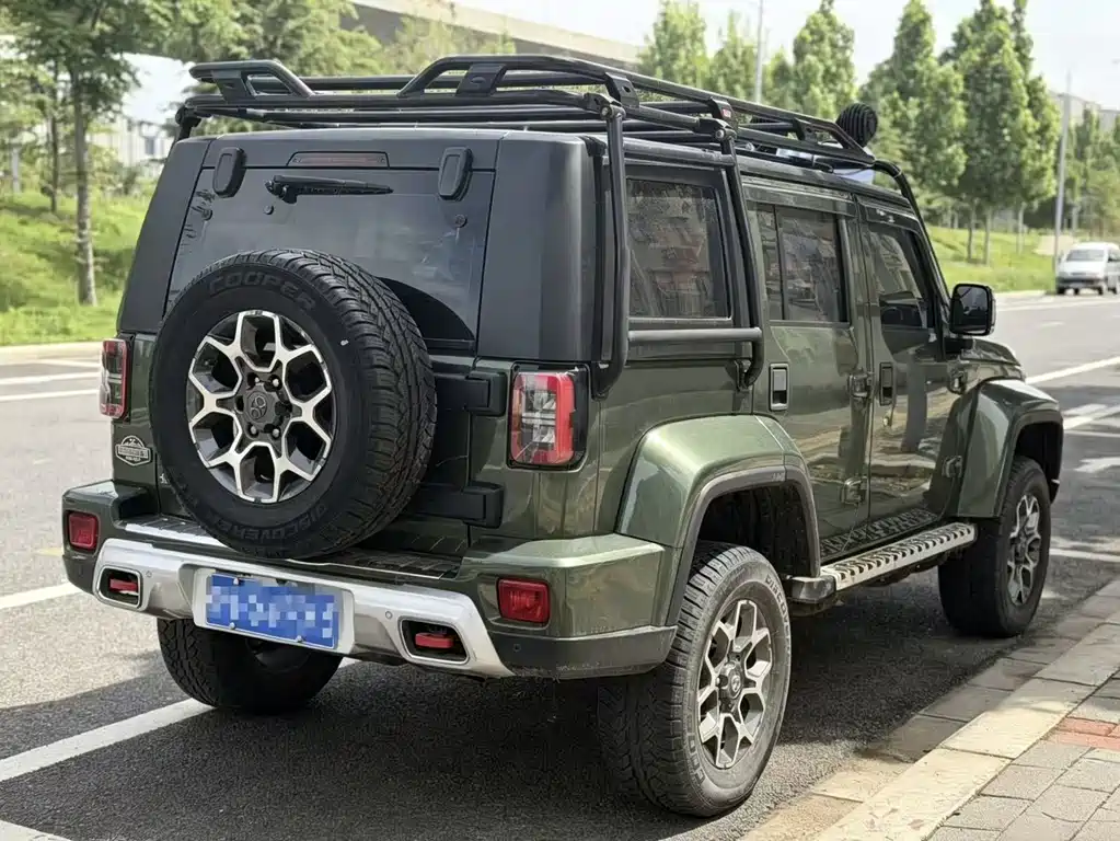 BAIC BJ40 PLUS 2.3 T Auto 4 WD Premium CN-V