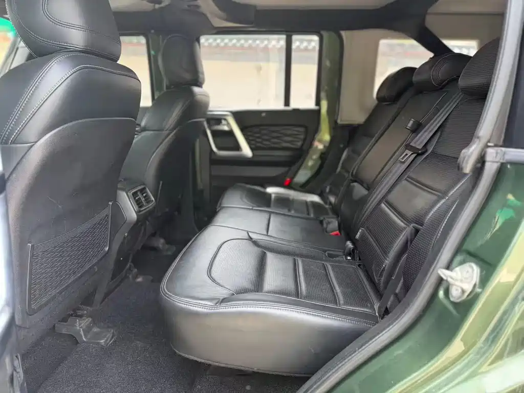 BAIC BJ40 PLUS 2.3 T Auto 4 WD Premium CN-V