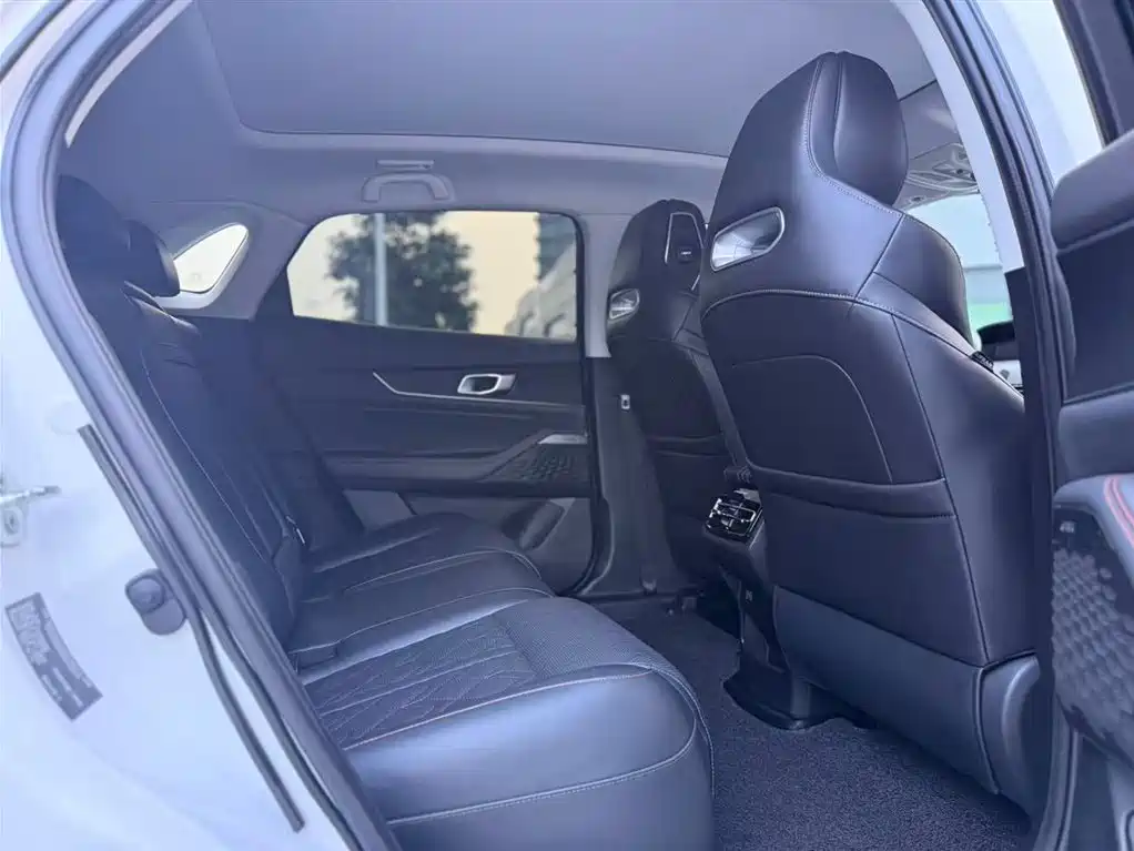 Changan UNI-K 2.0 T Distinguished