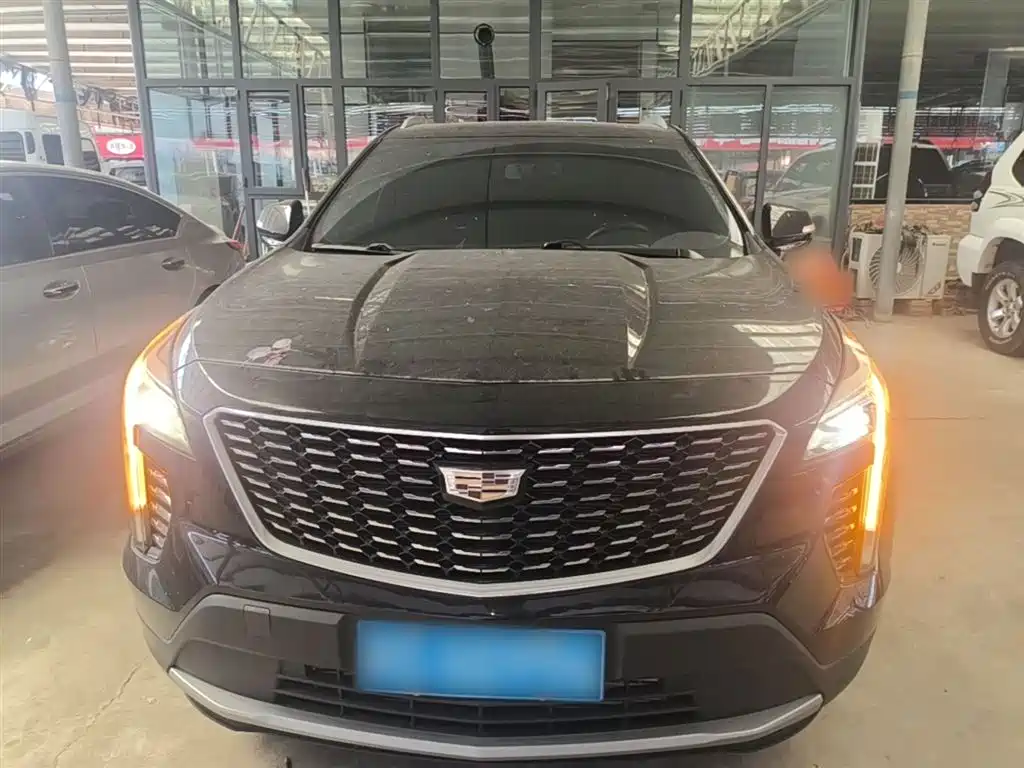 Cadillac XT4 28 T 2 WD Leading