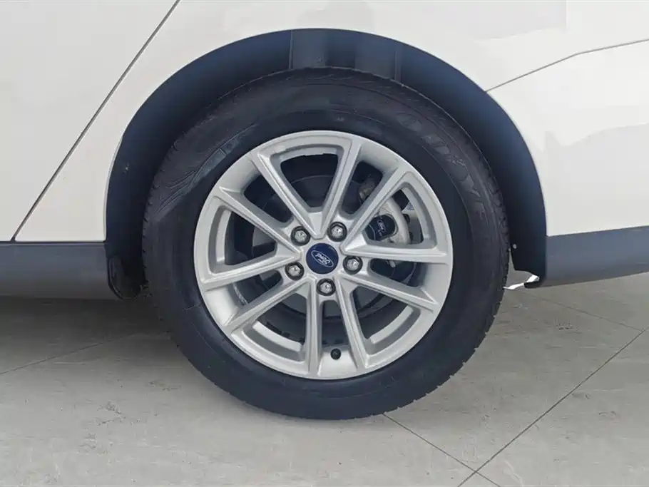 Focus Sedan EcoBoost 125 Manual Super Style