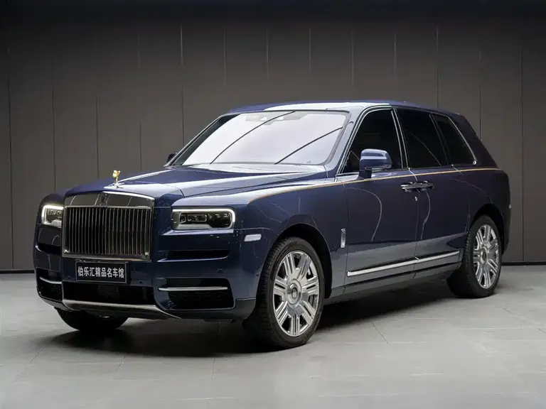 Rolls-Royce Cullinan 4-seat