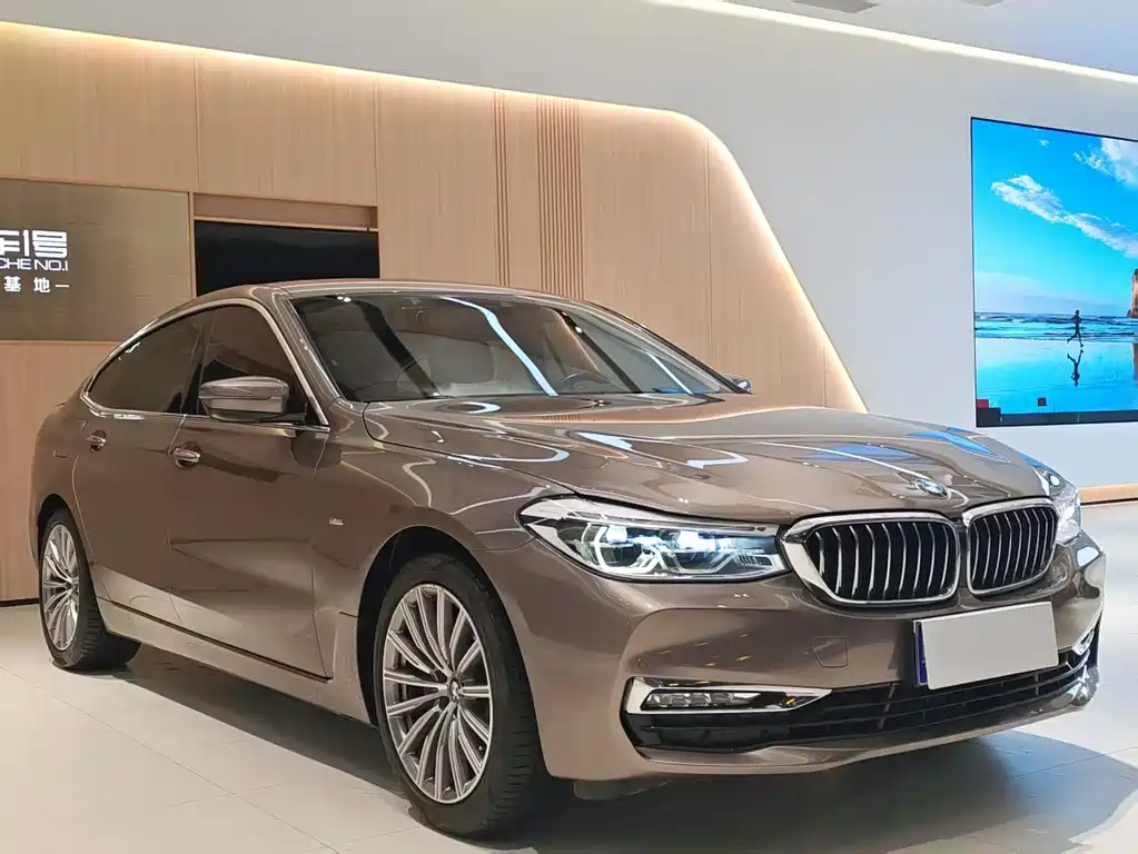BMW 6 Series GT 630 i Luxury Design Package
