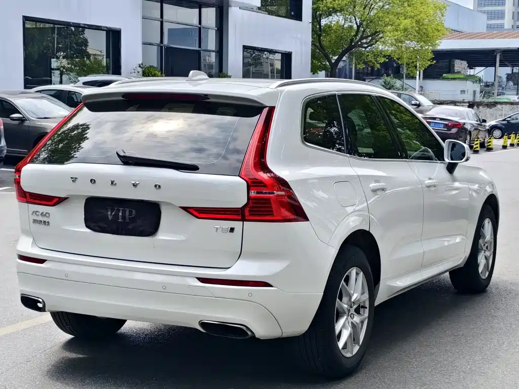 Volvo XC60 T5 4 WD Smart Ease CN-VI