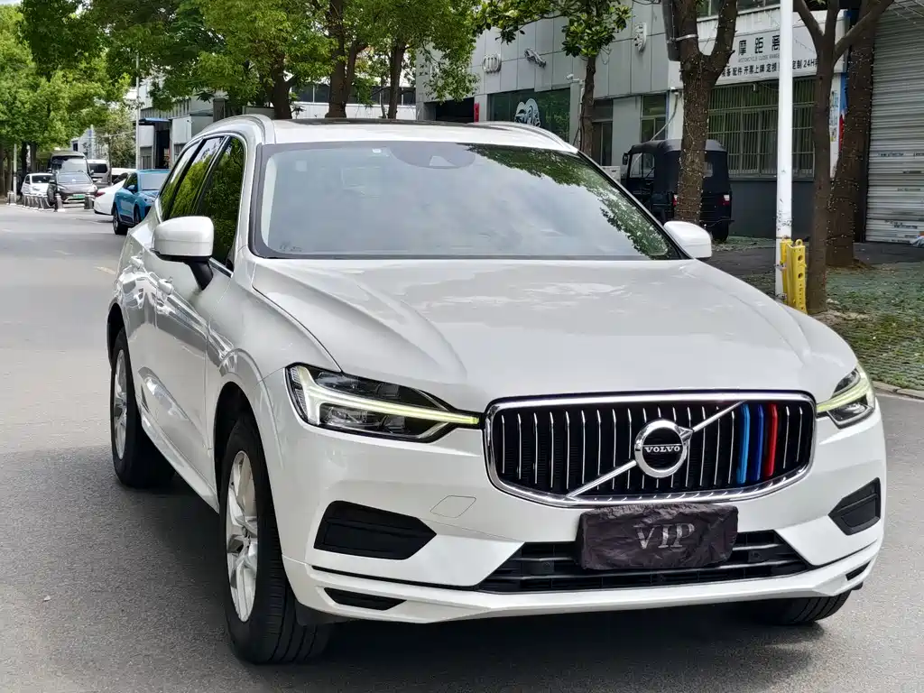 Volvo XC60 T5 4 WD Smart Ease CN-VI