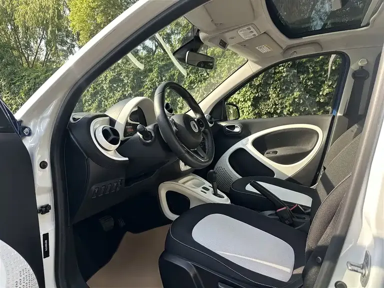 smart forfour 1.0 L 52 kW Passion