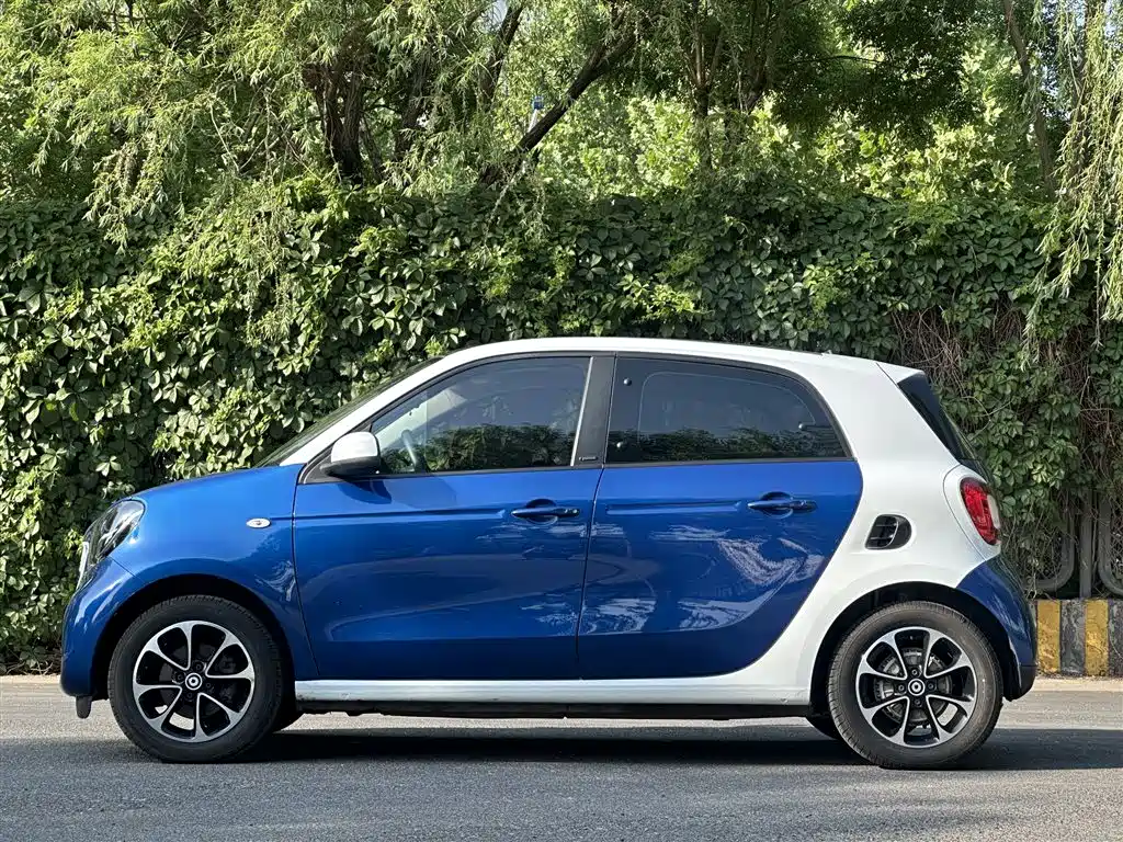 smart forfour 1.0 L 52 kW Passion