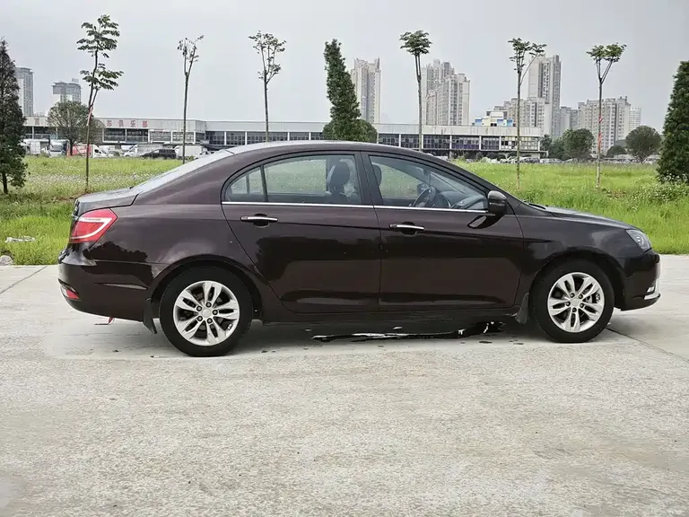 Geely Emgrand Sedan 1.5 L Manual Upward