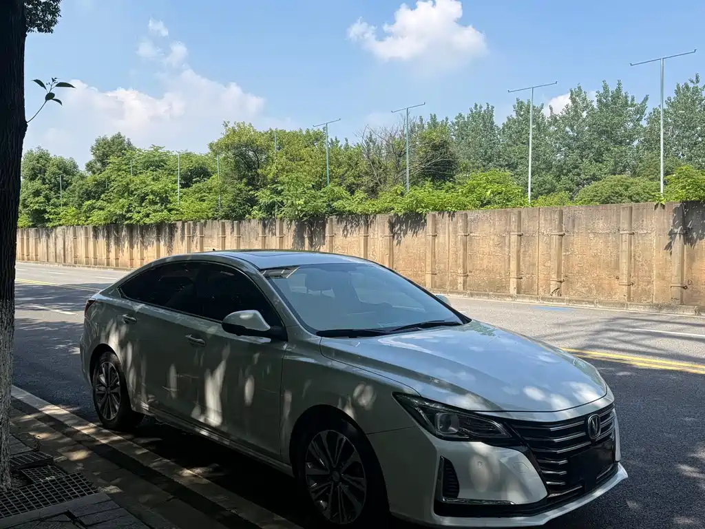 Ruicheng CC 1.5 T Auto Trend Sharp