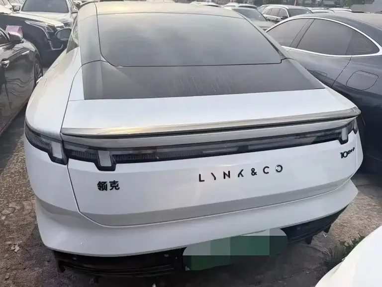 Lynk & Co 10 EM-P 领克10 2025款 240四驱Ultra