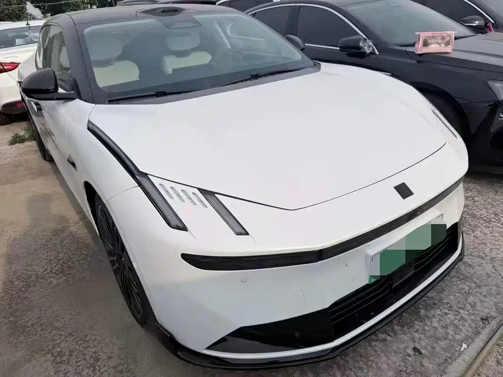 Lynk & Co 10 EM-P 领克10 2025款 240四驱Ultra