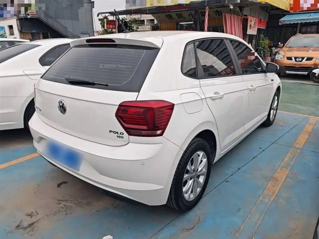 Polo Plus 1.5 L Auto Colorful Tech
