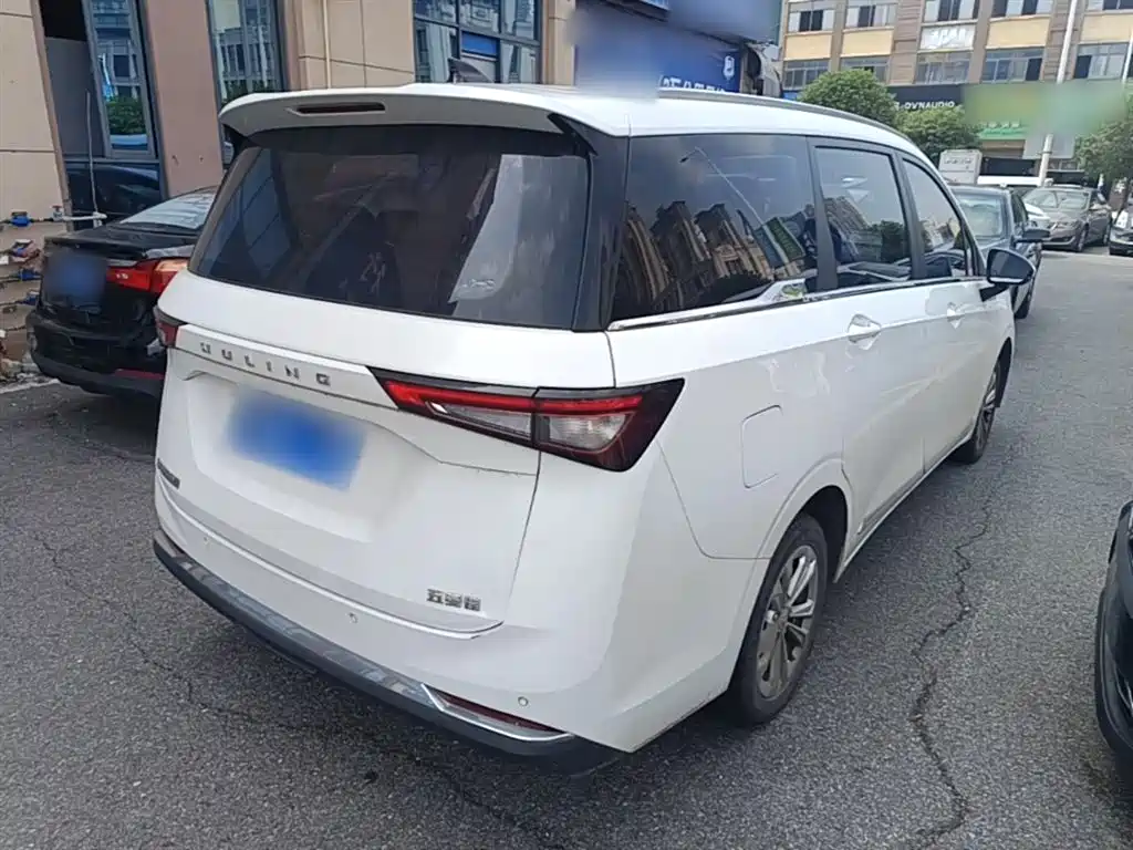 Wuling Jiachen 1.5 L Manual Light Enjoyment Comfort