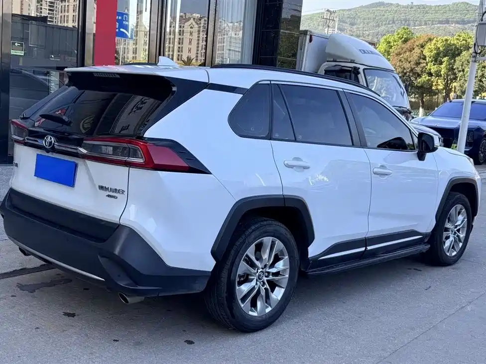 Wildlander 2.0 L CVT 4 WD Luxury