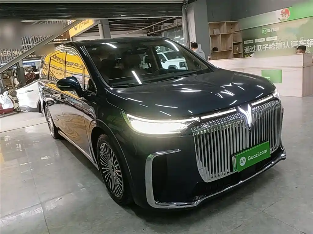 Voyah Dreamer PHEV 4 WD Flagship Kunpeng