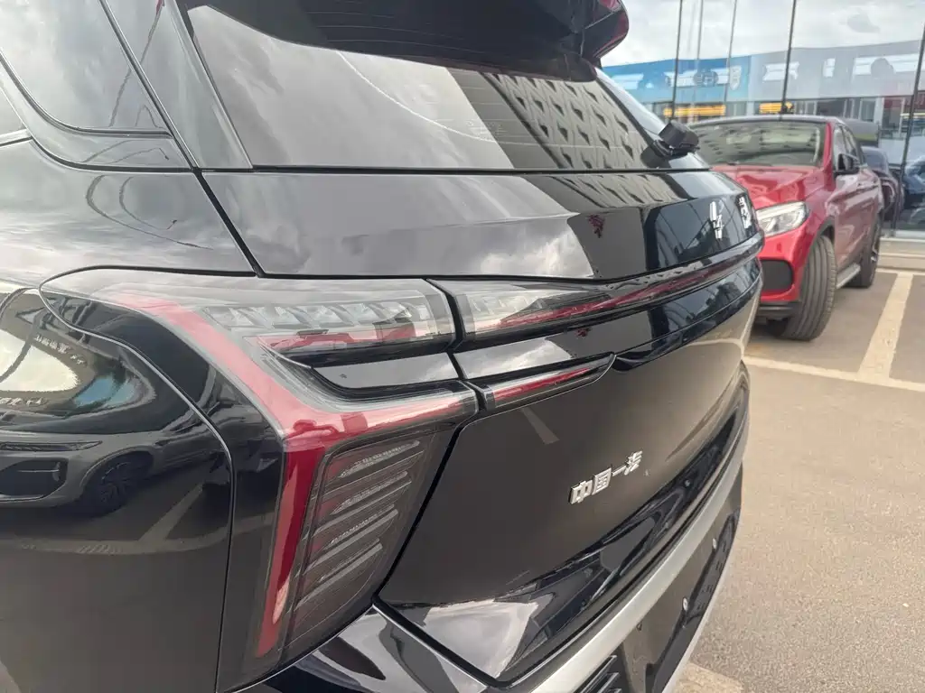 Hongqi HS3 1.5 T Good Deed
