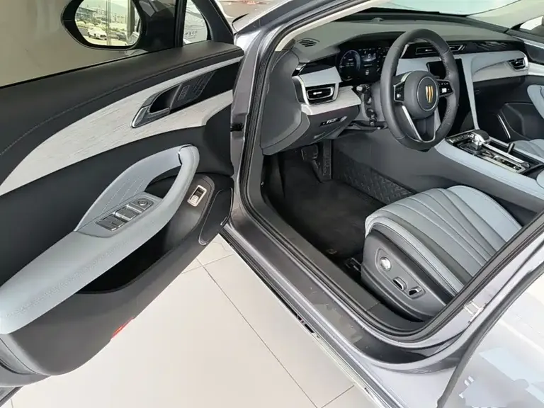 Hongqi H5 PHEV 170 Super Hybrid