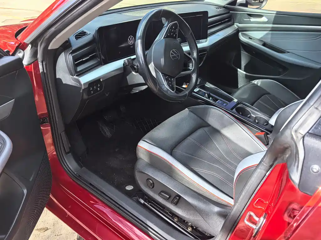 Lamando Lamando L 280 TSI DSG Dazzle Hot