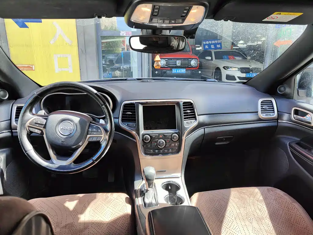 Grand Cherokee (Import) 3.0 L Comfort Enjoyment Navigation