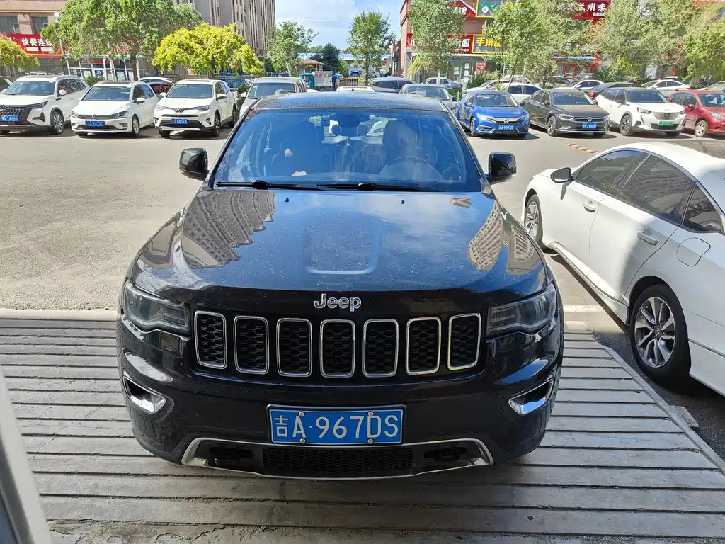 Grand Cherokee (Import) 3.0 L Comfort Enjoyment Navigation