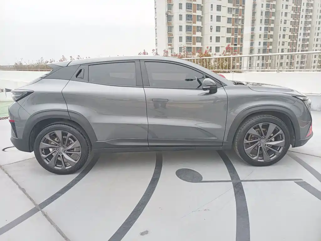 Changan UNI-T 1.5 T Distinguished