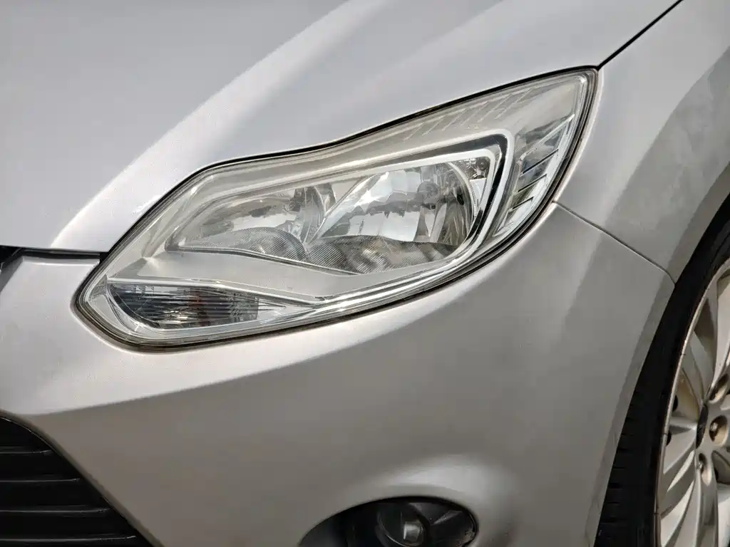 Focus Sedan 1.6 L Auto Comfort